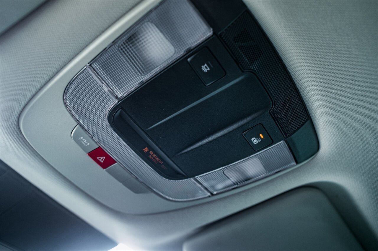 Used 2024 Kia Sportage EX image 30