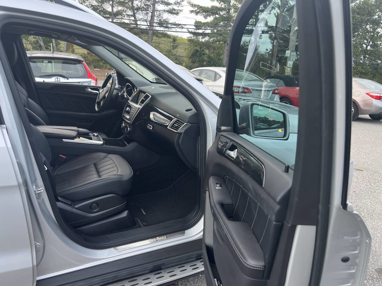 Used 2016 Mercedes-Benz GL 450 4MATIC image 9