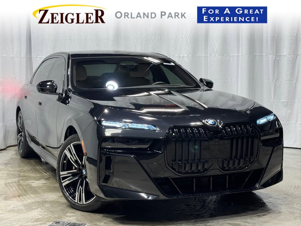 Used 2023 BMW 760i xDrive w/ Executive Package image 1