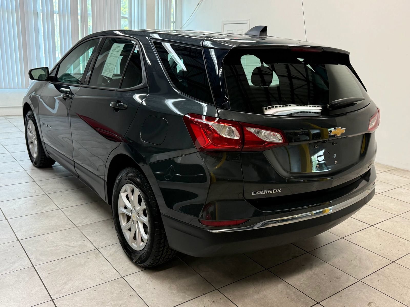 Used 2018 Chevrolet Equinox LS AWD/4WD image 7