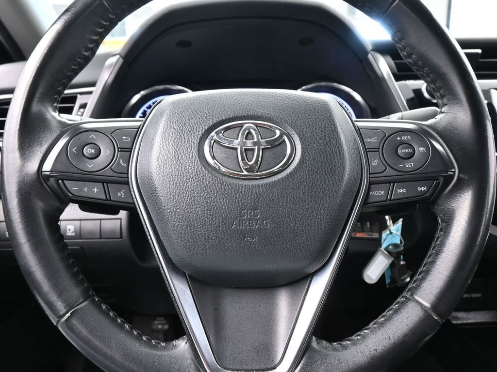 Used 2020 Toyota Camry SE image 22