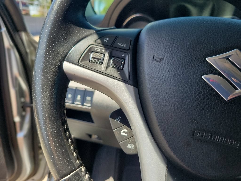 Used 2013 Suzuki Kizashi Sport GTS AWD/4WD image 22