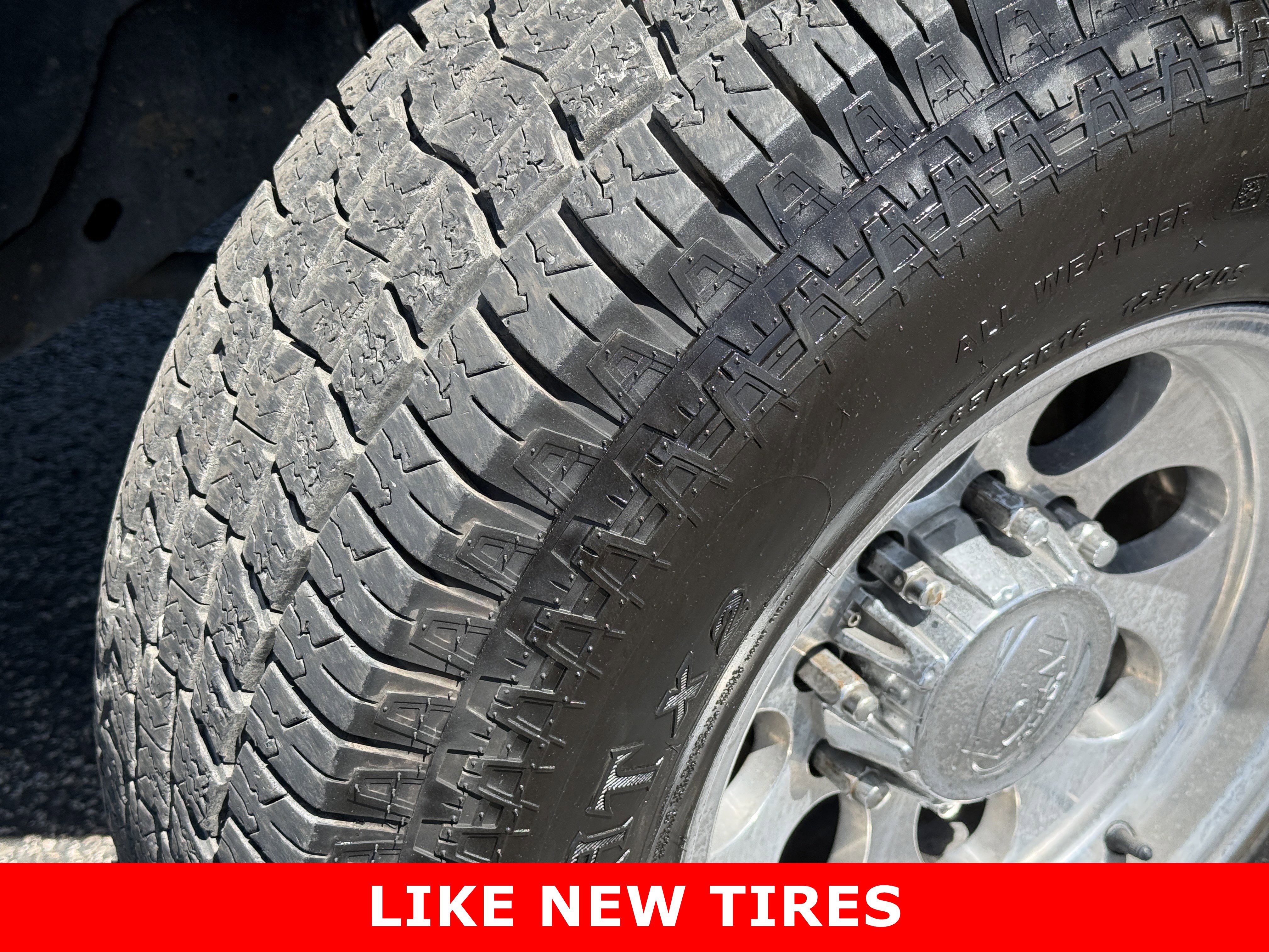 Used 2009 Chevrolet Silverado 2500 LT w/ Exterior Plus Package AWD/4WD image 12