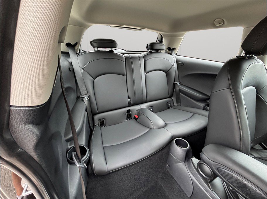 Used 2021 MINI Cooper 2-Door Hardtop FWD image 33