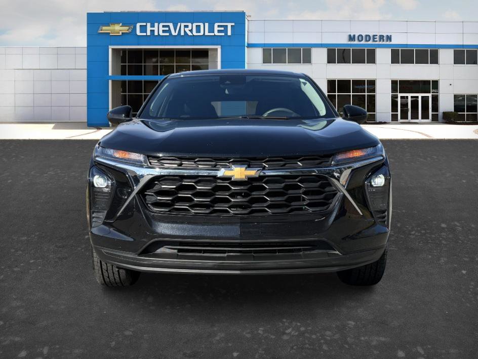 Used 2024 Chevrolet Trax LS w/ LS Convenience Package FWD image 7