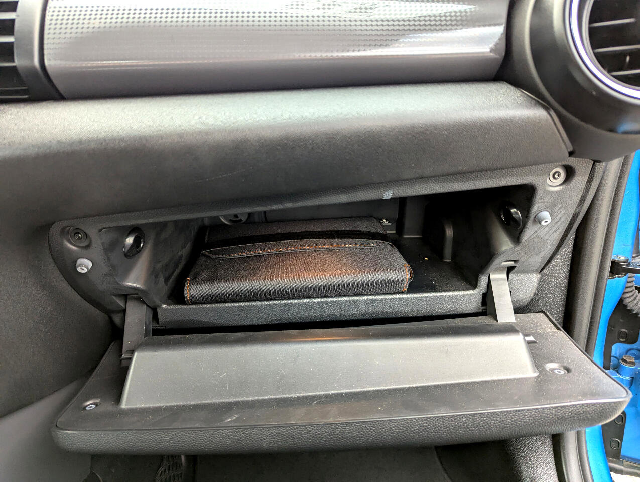 Used 2018 MINI Cooper Convertible image 35