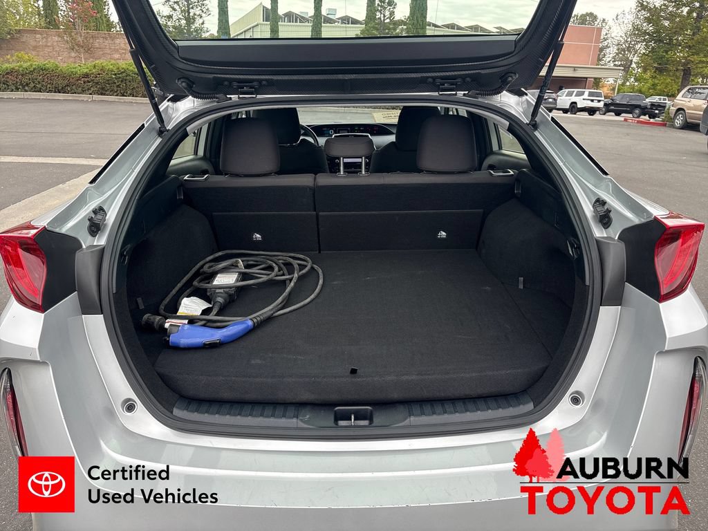 Used 2020 Toyota Prius Prime LE FWD image 27