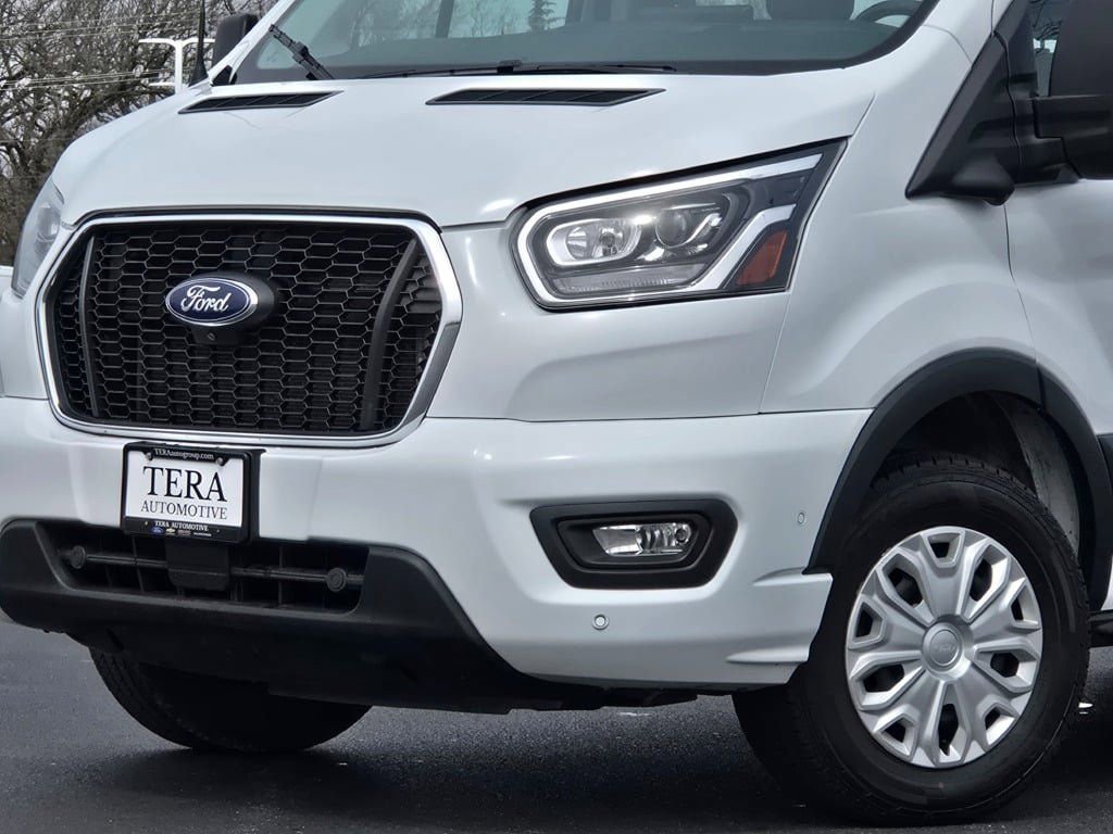 Used 2023 Ford Transit 350 XLT image 2