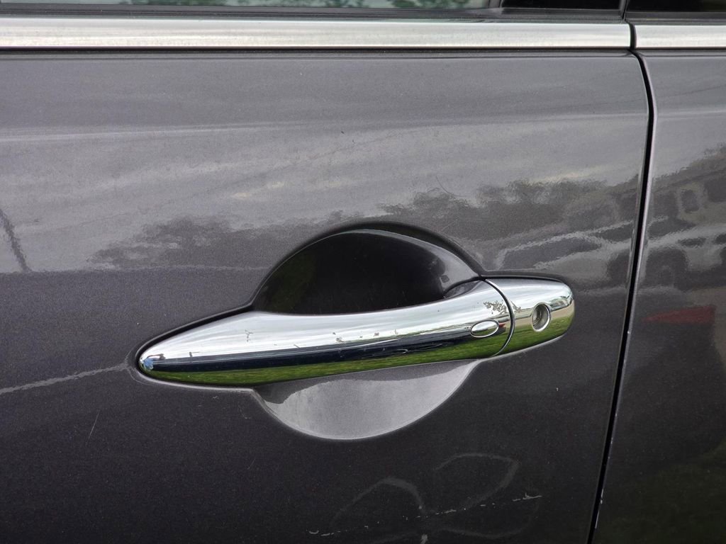 Used 2024 INFINITI QX80 Luxe image 6