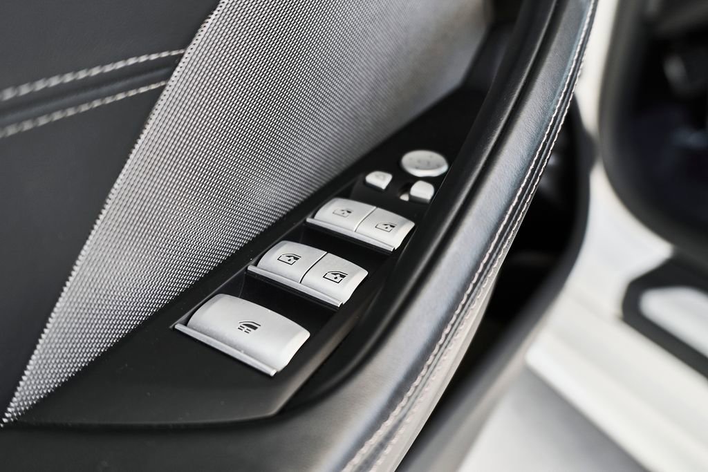 Used 2025 BMW 840i Convertible w/ Comfort Seating Package RWD image 13