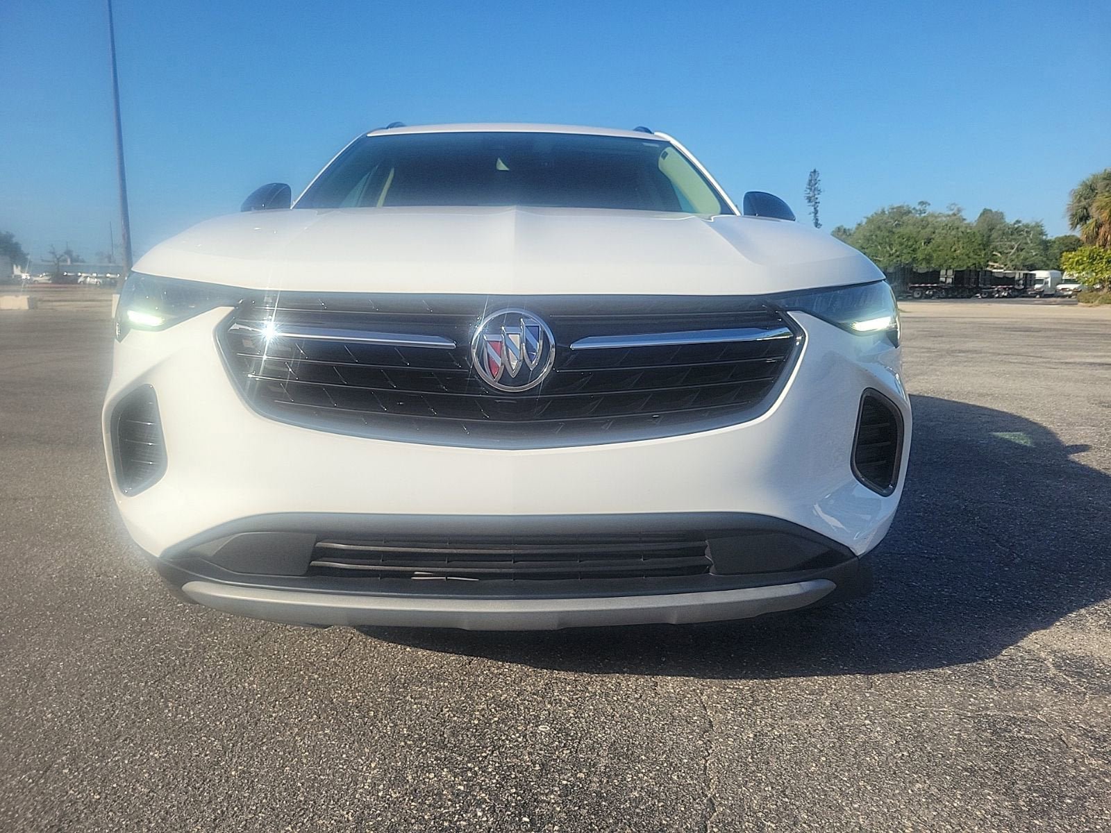 Used 2023 Buick Envision Essence w/ Sport Touring Package FWD image 3