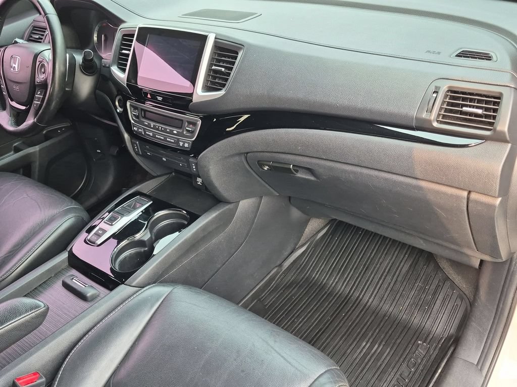 Used 2018 Honda Pilot Touring image 23