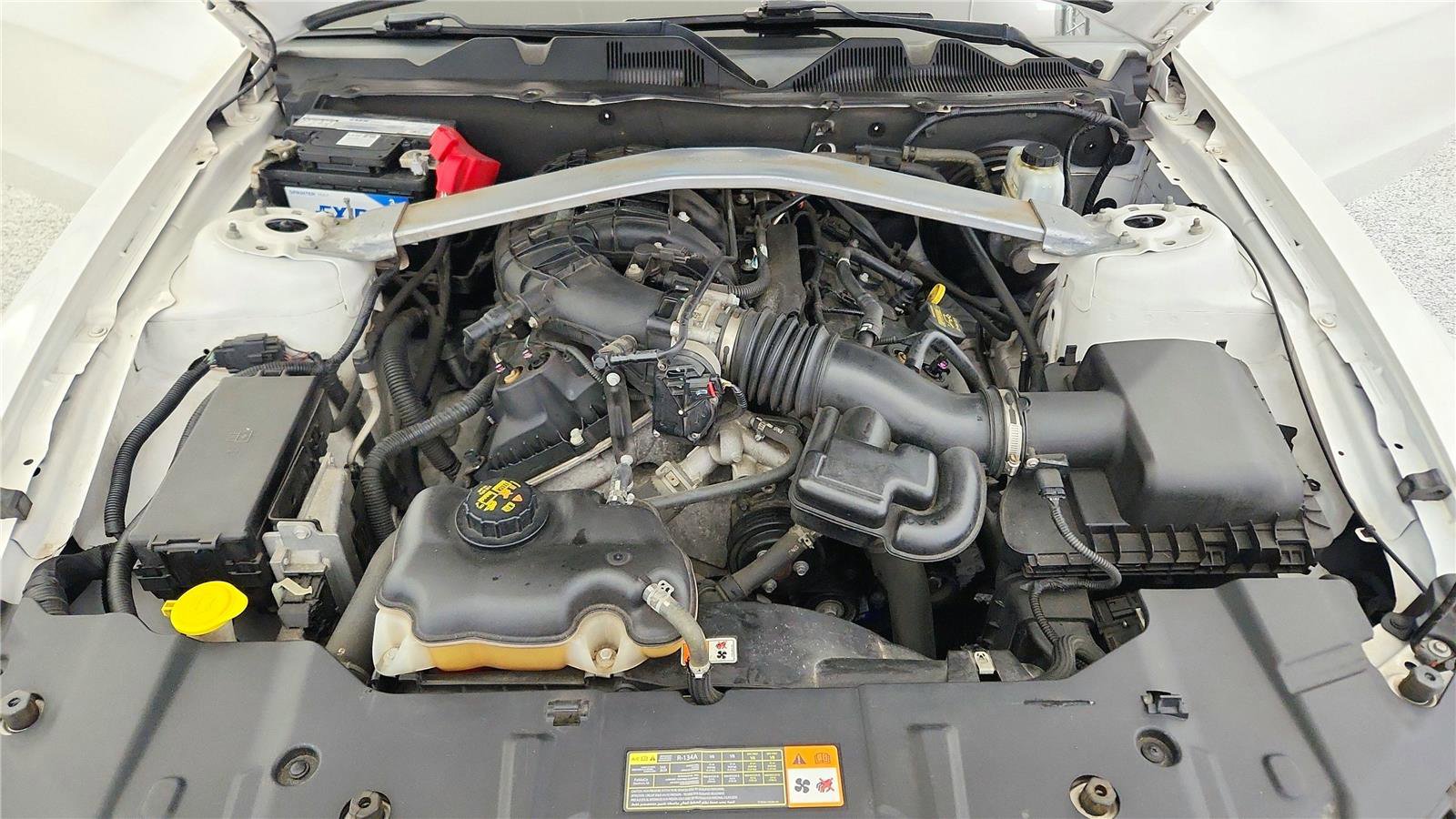 Used 2013 Ford Mustang Convertible image 19