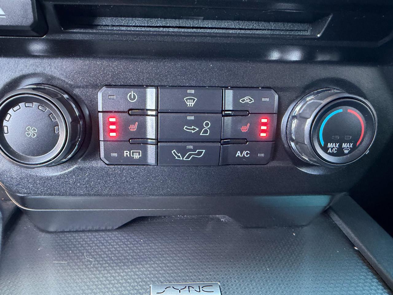 Used 2016 Ford F150 XLT w/ Equipment Group 302A Luxury image 11