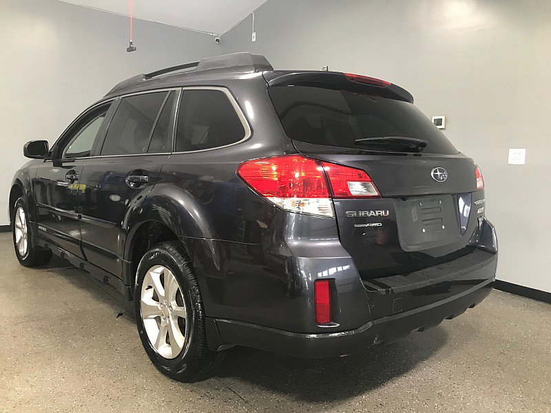Used 2013 Subaru Outback 2.5i Limited w/ Moonroof Pkg image 5