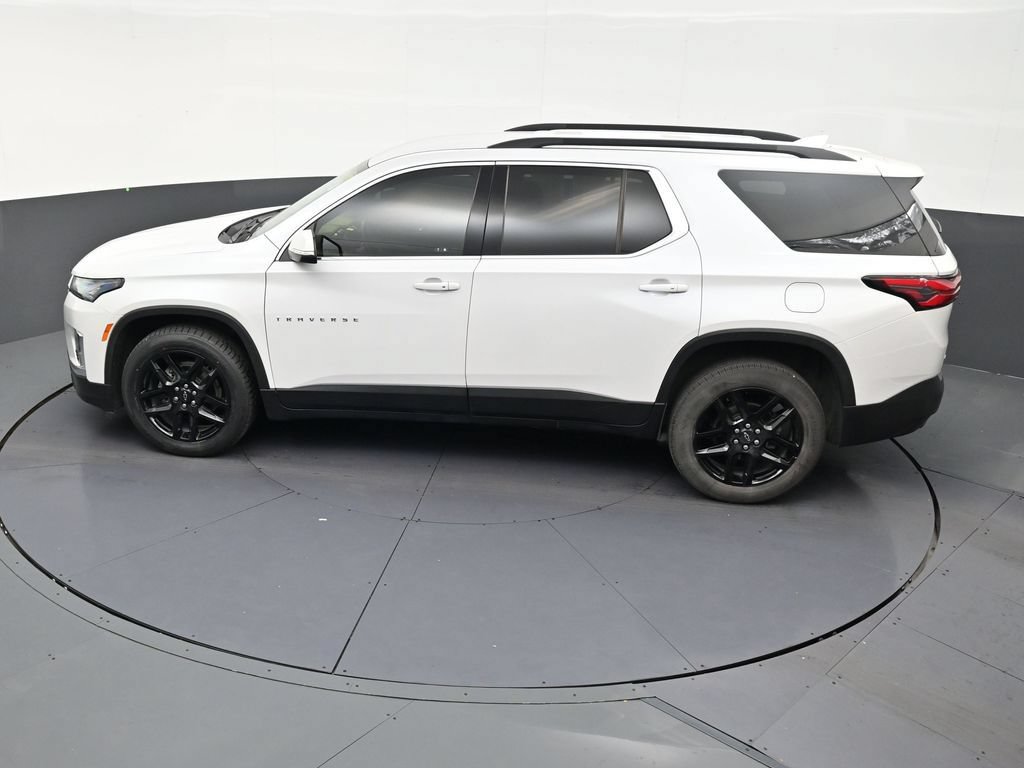 Used 2022 Chevrolet Traverse LT FWD image 13