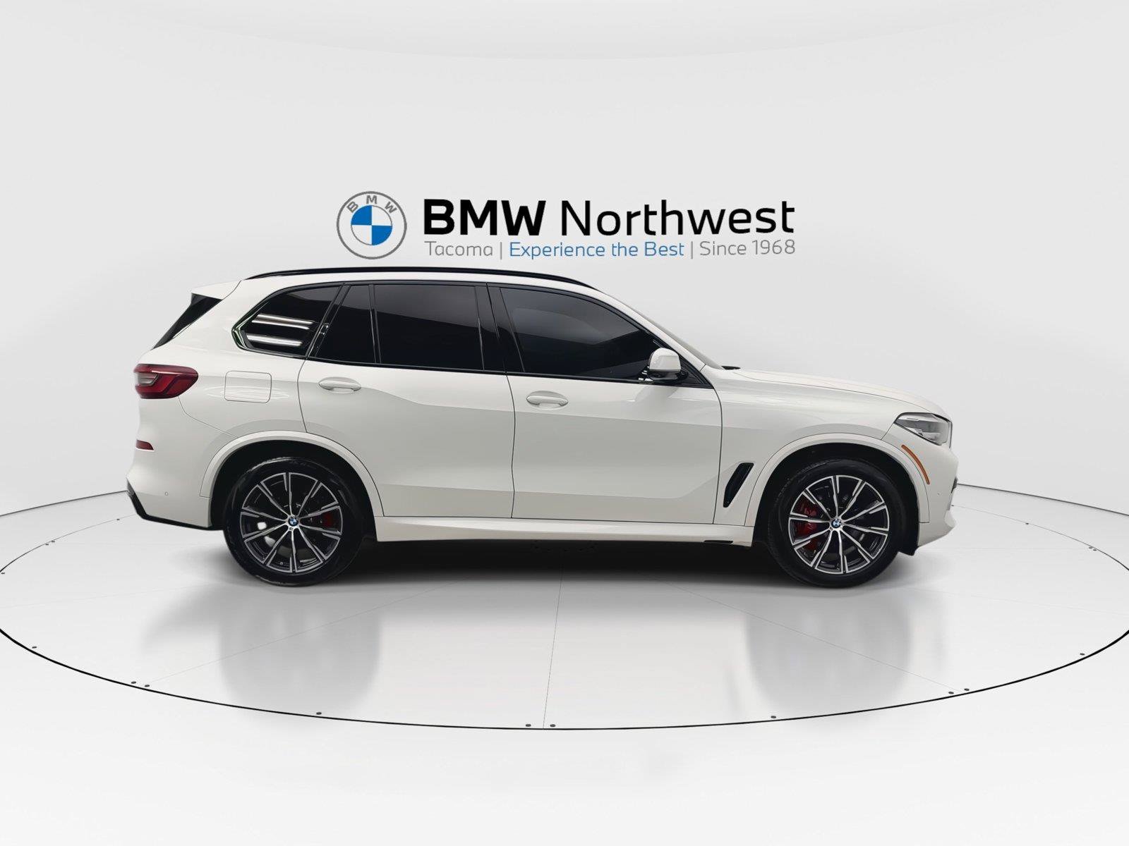 Used 2023 BMW X5 xDrive40i w/ M Sport Package AWD/4WD image 5