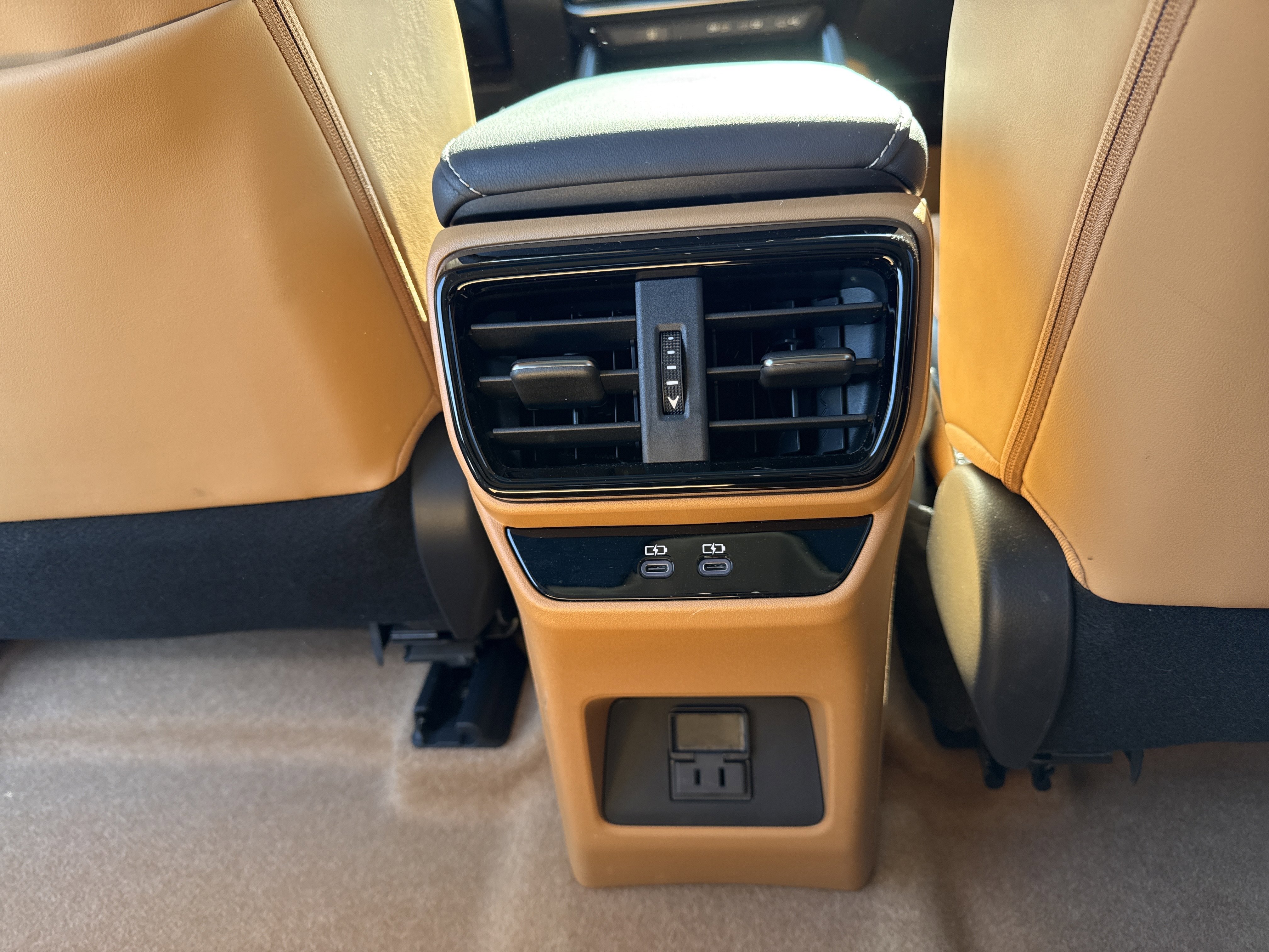 Used 2023 Lexus RZ 450e Premium w/ Accessory Package (2T) image 33