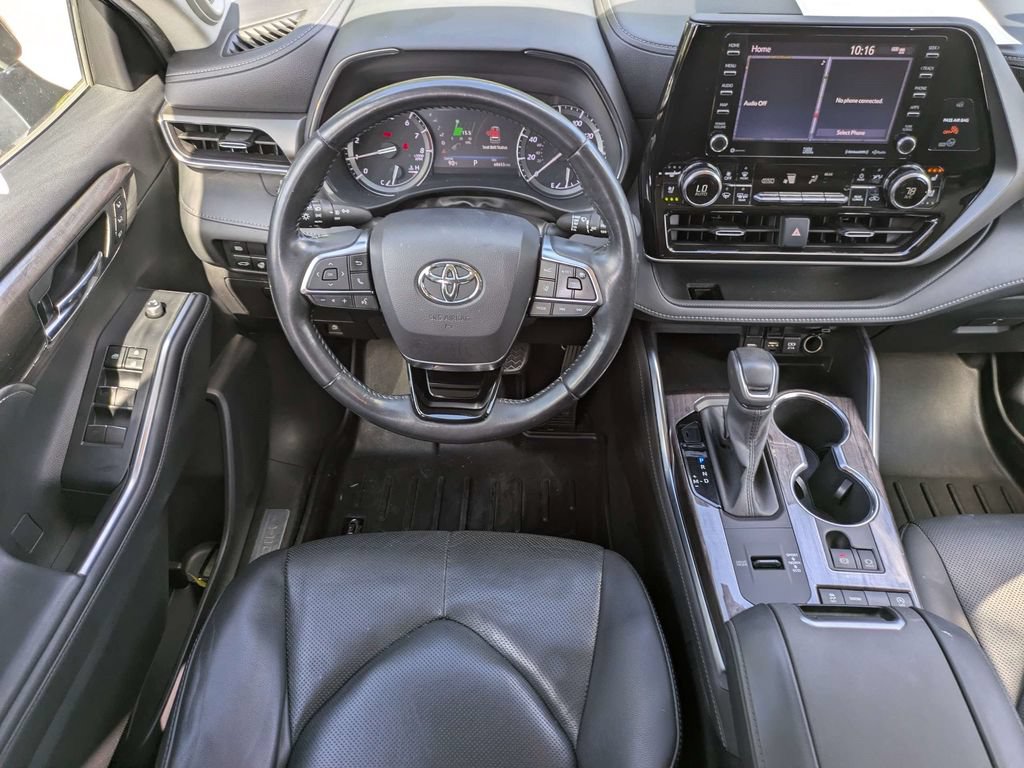 Used 2021 Toyota Highlander Limited FWD image 17