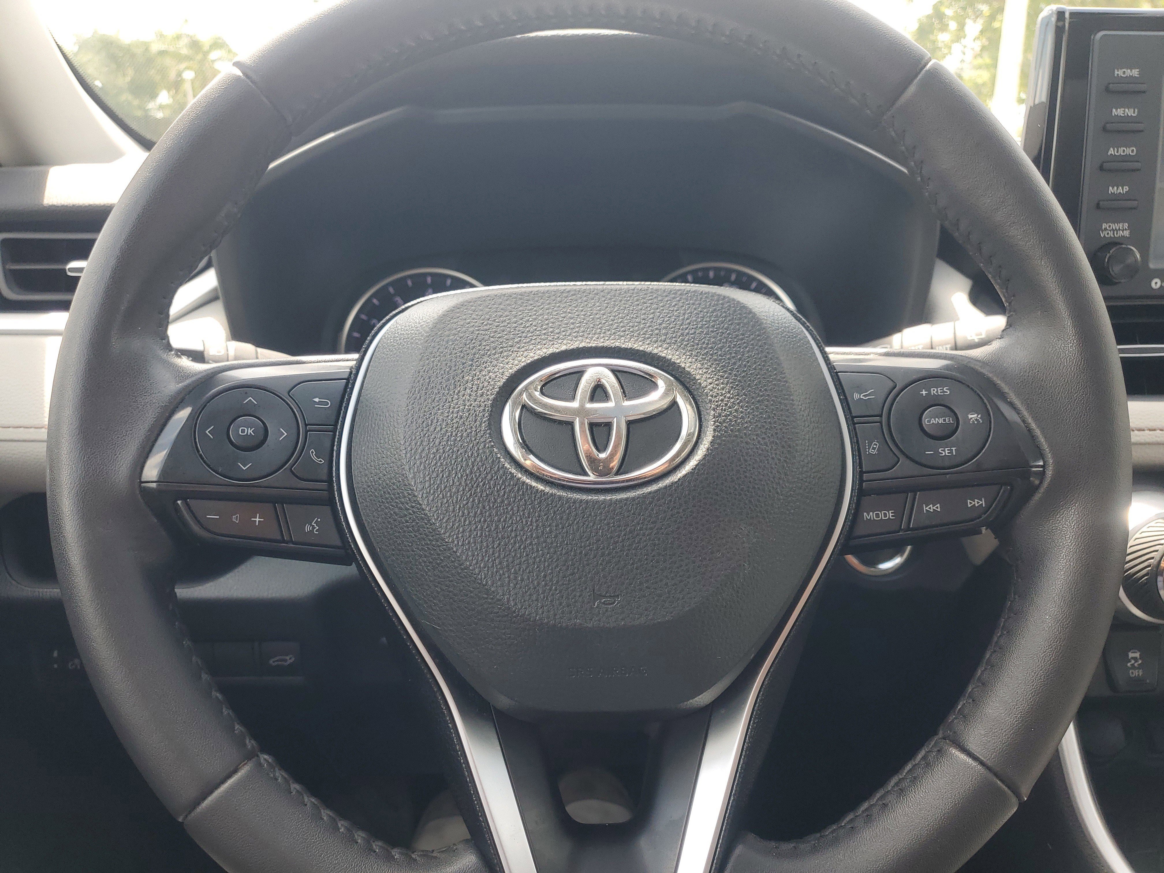 Used 2021 Toyota RAV4 XLE Premium FWD image 22