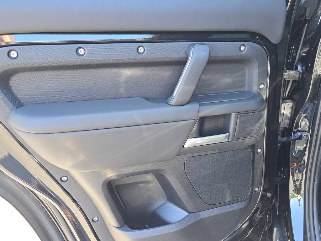 New 2026 Land Rover Defender 110 X-Dynamic SE AWD/4WD image 20