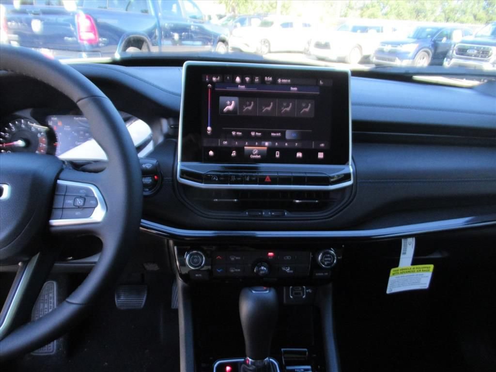 New 2026 Jeep Compass Latitude AWD/4WD image 20