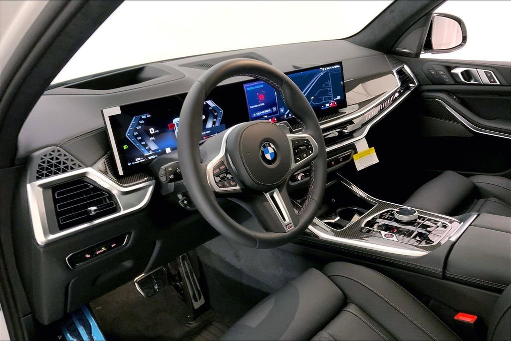New 2026 BMW X7 M60i image 4