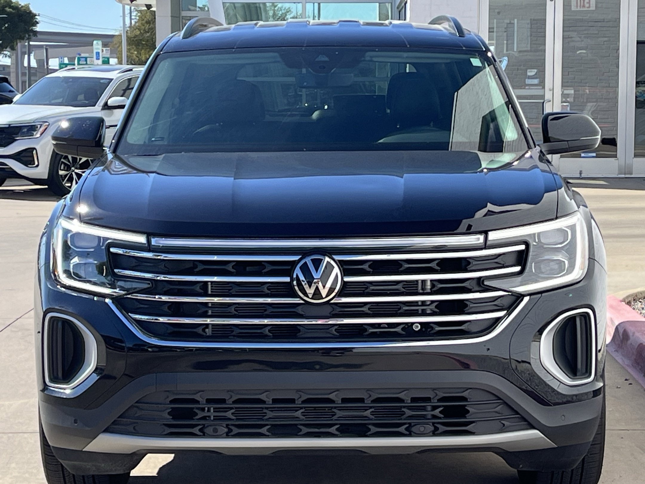 Certified 2026 Volkswagen Atlas SE FWD image 8