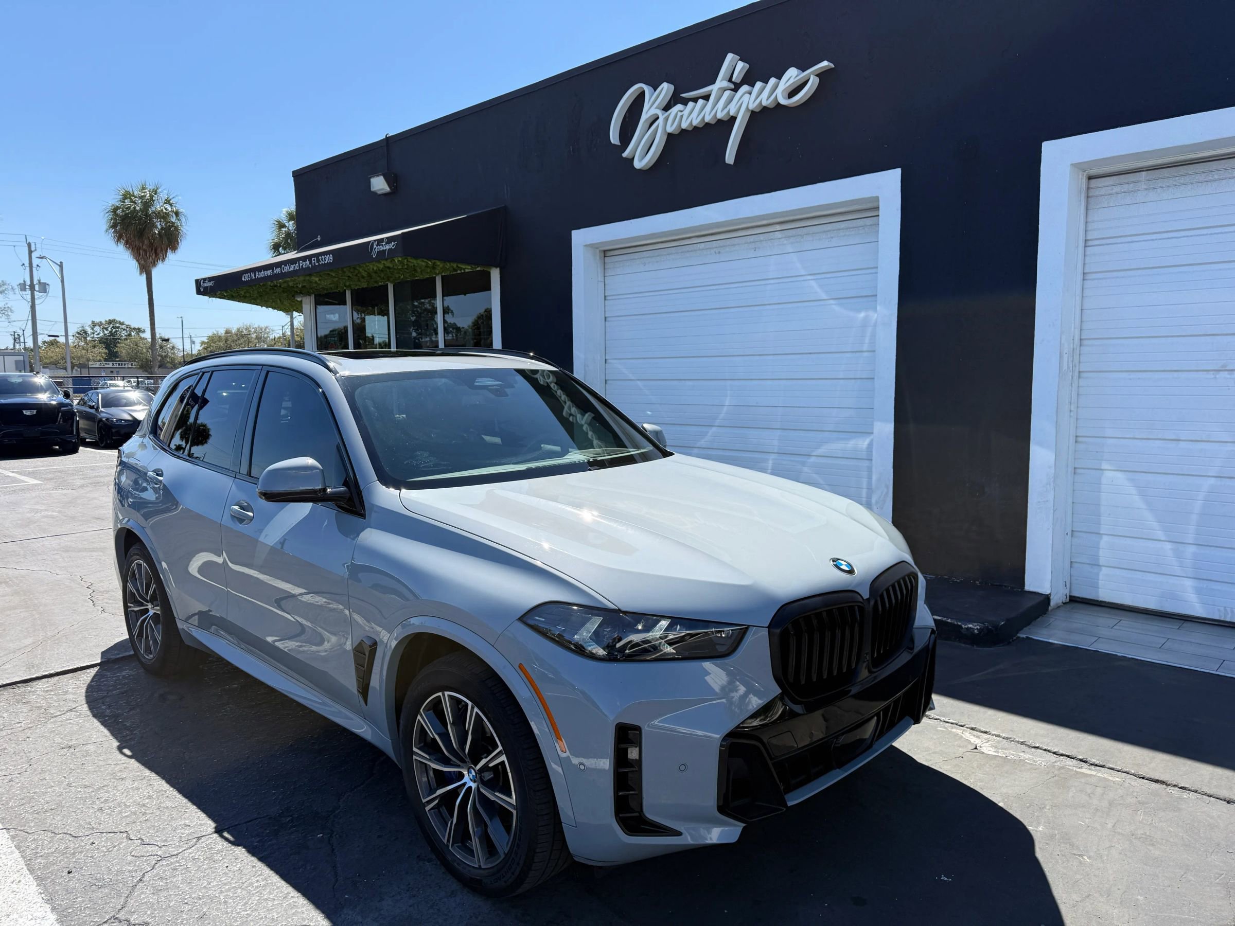 Used 2024 BMW X5 xDrive40i w/ M Sport Package image 3