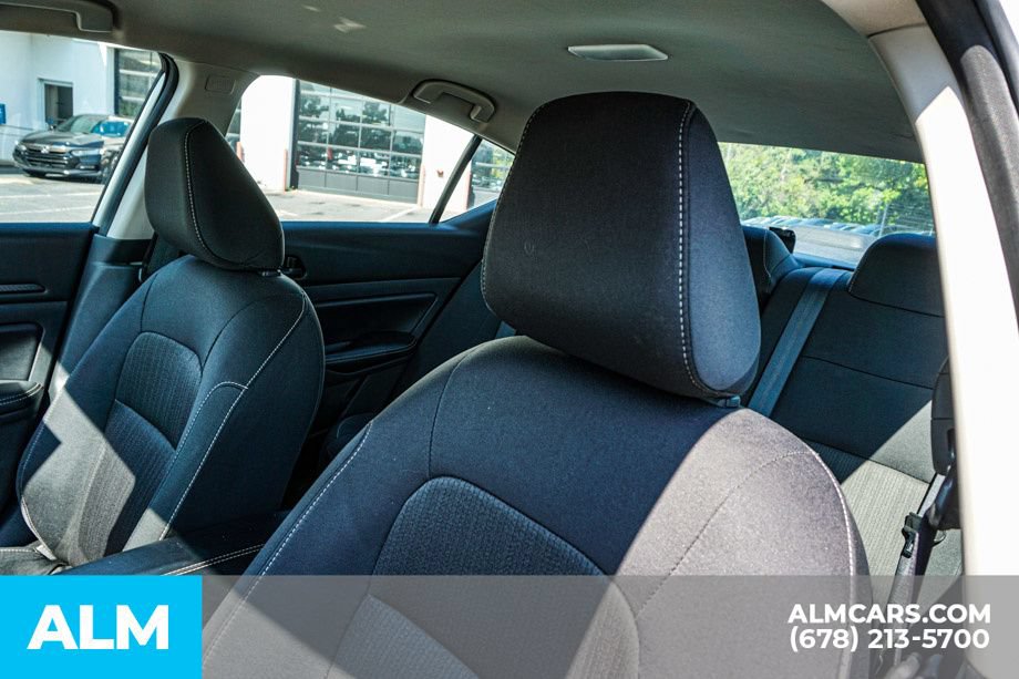 Used 2025 Nissan Altima 2.5 SV FWD image 17