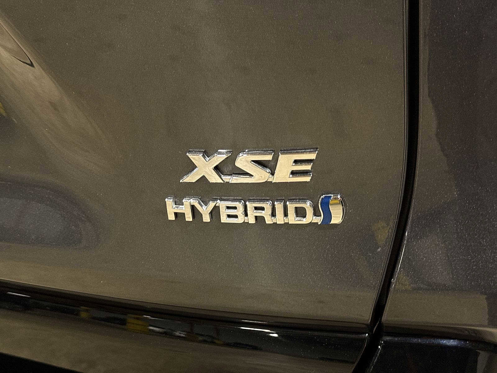 Used 2024 Toyota RAV4 XSE w/ Advanced Technology Package AWD/4WD image 28