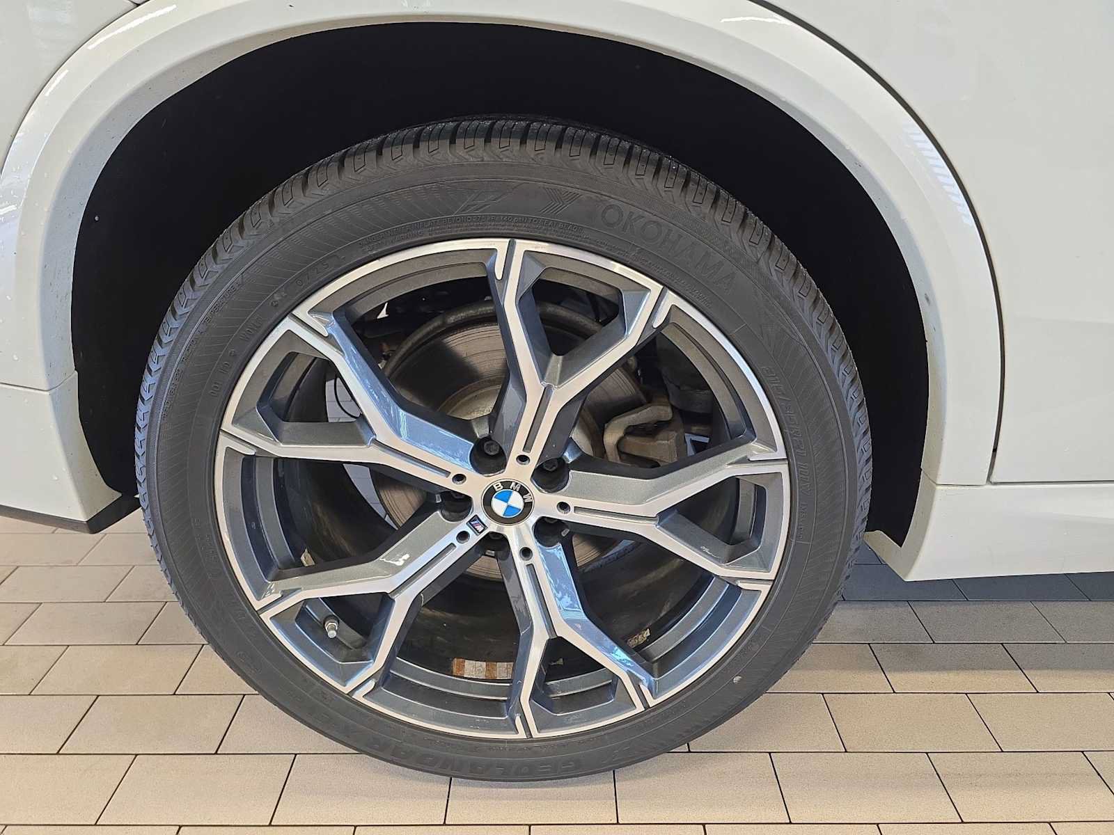 Used 2020 BMW X5 xDrive40i w/ M Sport Package AWD/4WD image 6