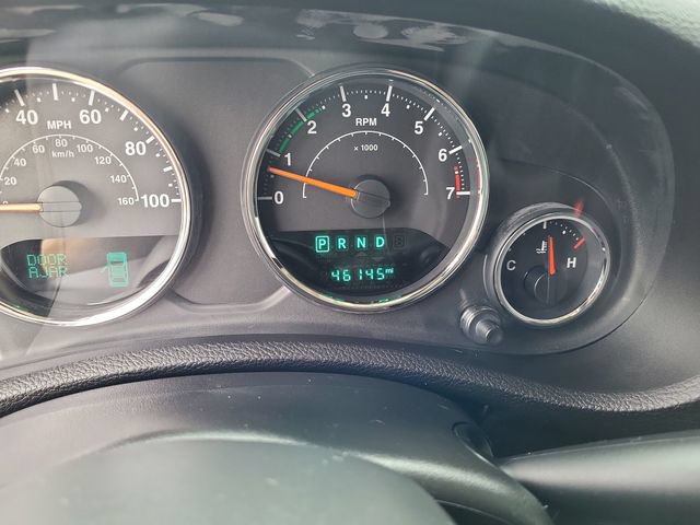 Used 2016 Jeep Wrangler Unlimited Sahara w/ Connectivity Group AWD/4WD image 19