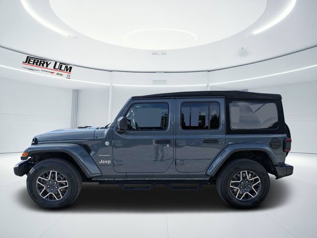 Used 2024 Jeep Wrangler Unlimited Sahara w/ Technology Group AWD/4WD image 6