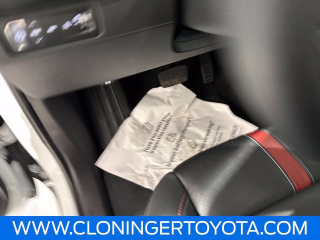 Used 2024 Chevrolet Traverse RS AWD/4WD image 21