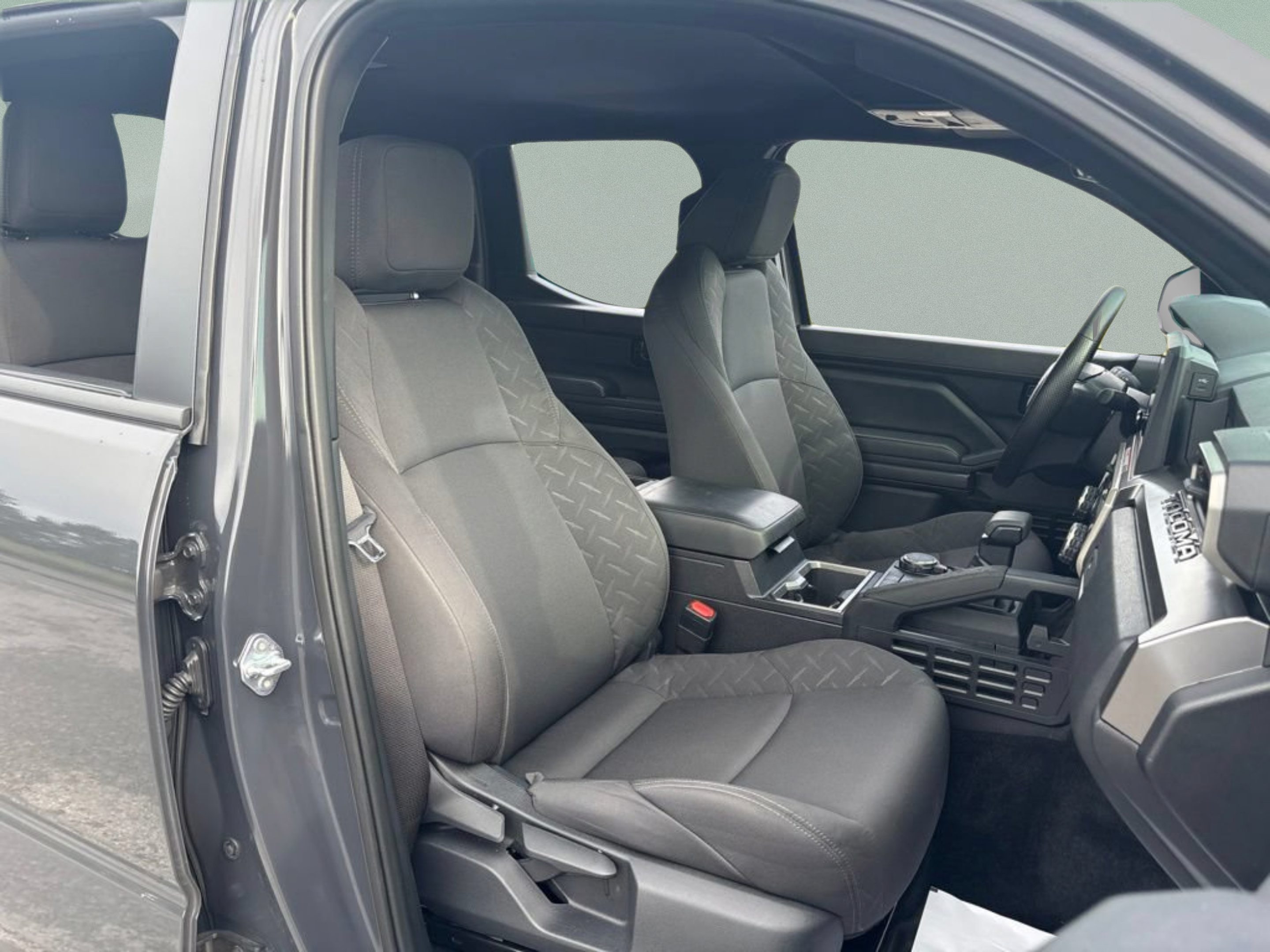 Certified 2025 Toyota Tacoma SR5 AWD/4WD image 26