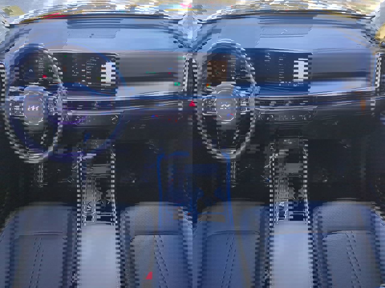 Used 2024 Kia Sorento S w/ Panoramic Sunroof Package image 14