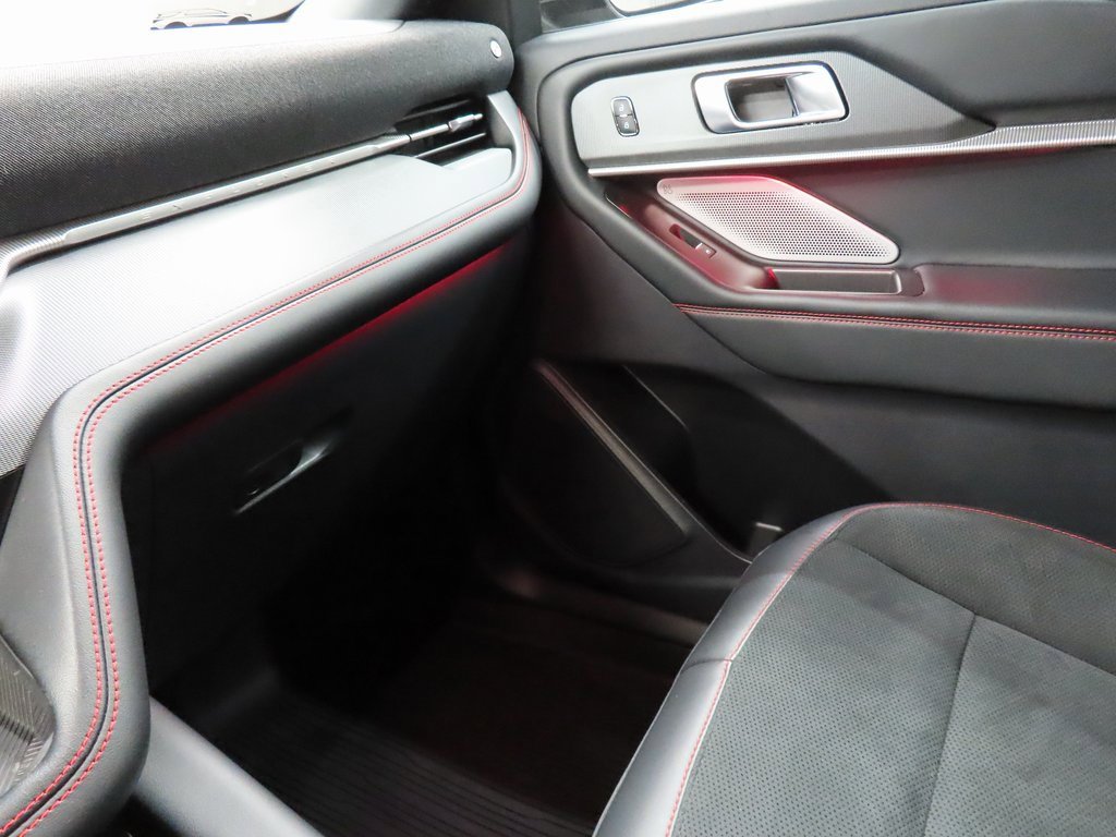 Used 2025 Ford Explorer ST image 23