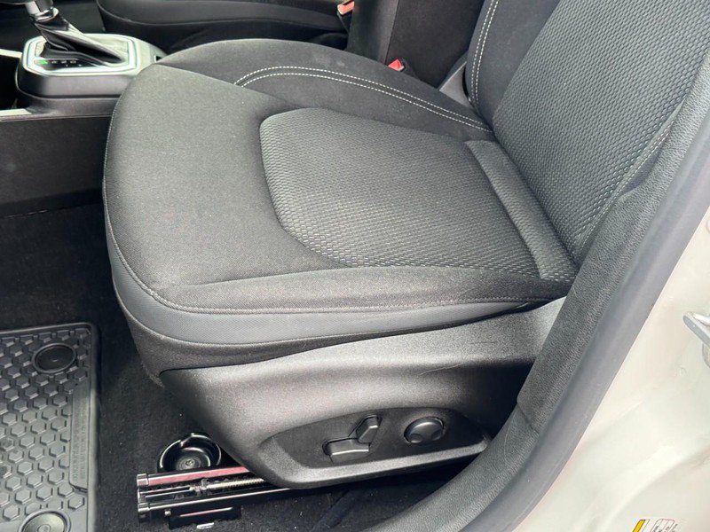Used 2023 Jeep Renegade Latitude w/ Premium Group AWD/4WD image 24