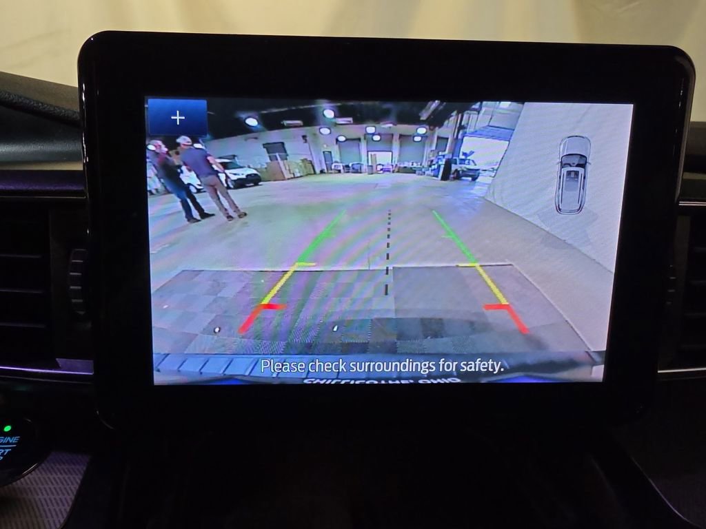Used 2020 Ford Explorer XLT w/ Equipment Group 202A AWD/4WD image 22