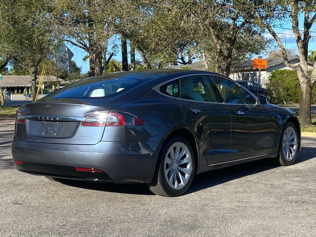Used 2020 Tesla Model S Long Range Plus image 9