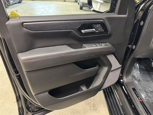 Certified 2025 GMC Yukon XL AT4 Ultimate AWD/4WD image 17