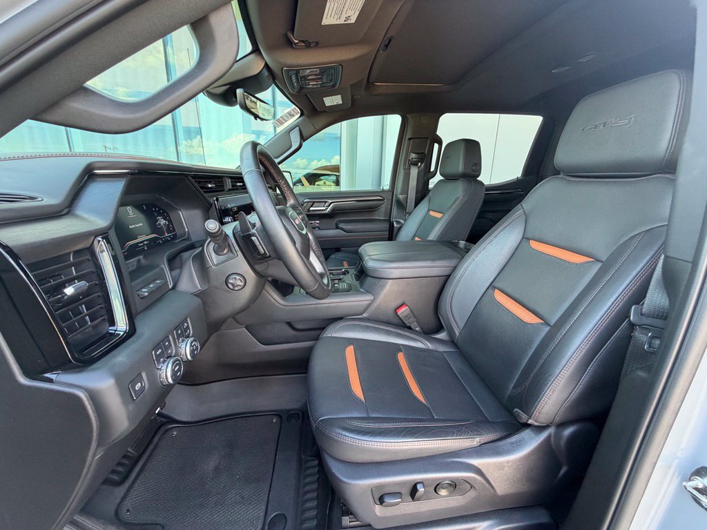 Used 2024 GMC Sierra 1500 AT4 w/ Technology Package AWD/4WD image 15