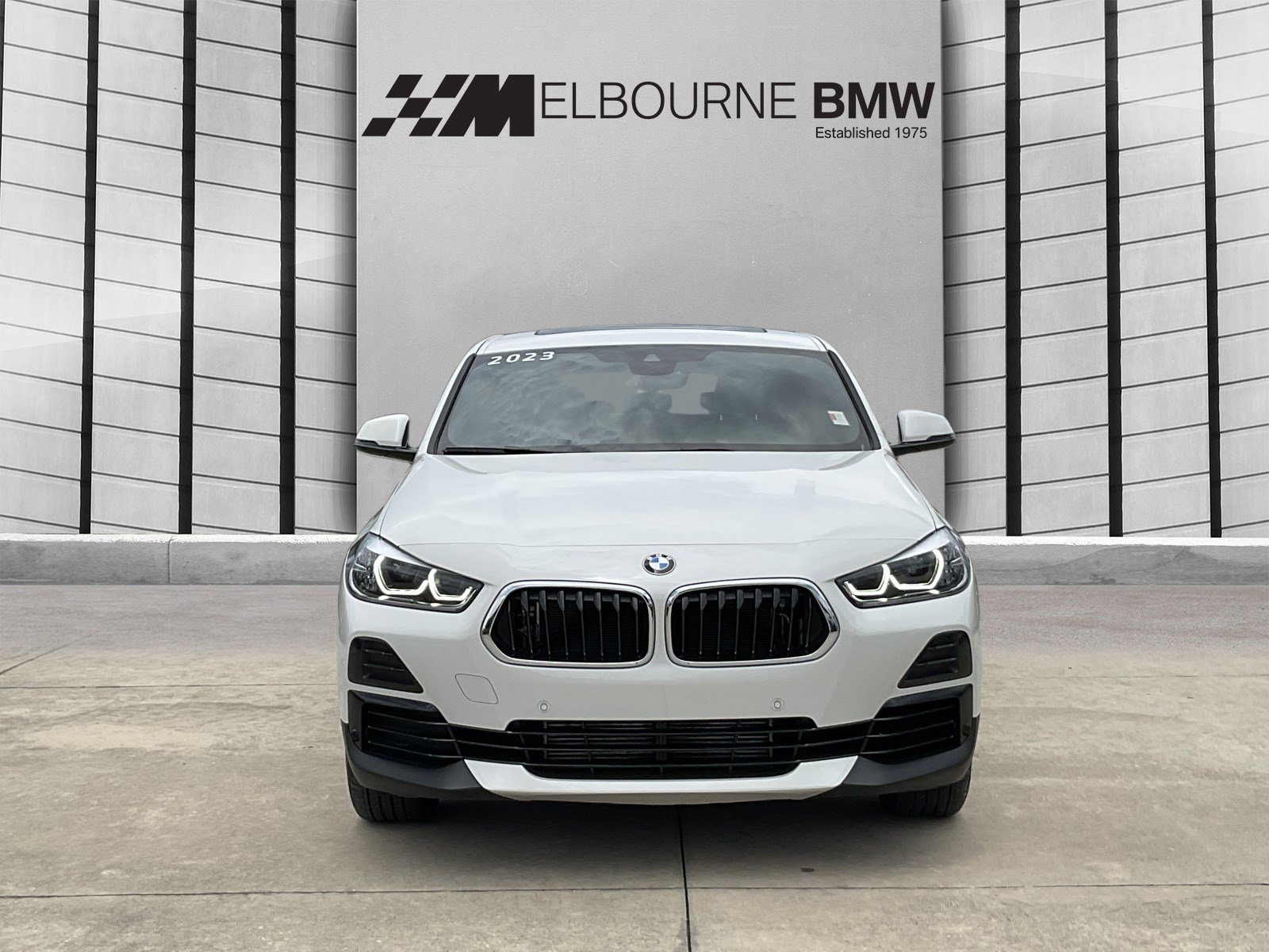 Used 2023 BMW X2 sDrive28i w/ Convenience Package FWD image 2