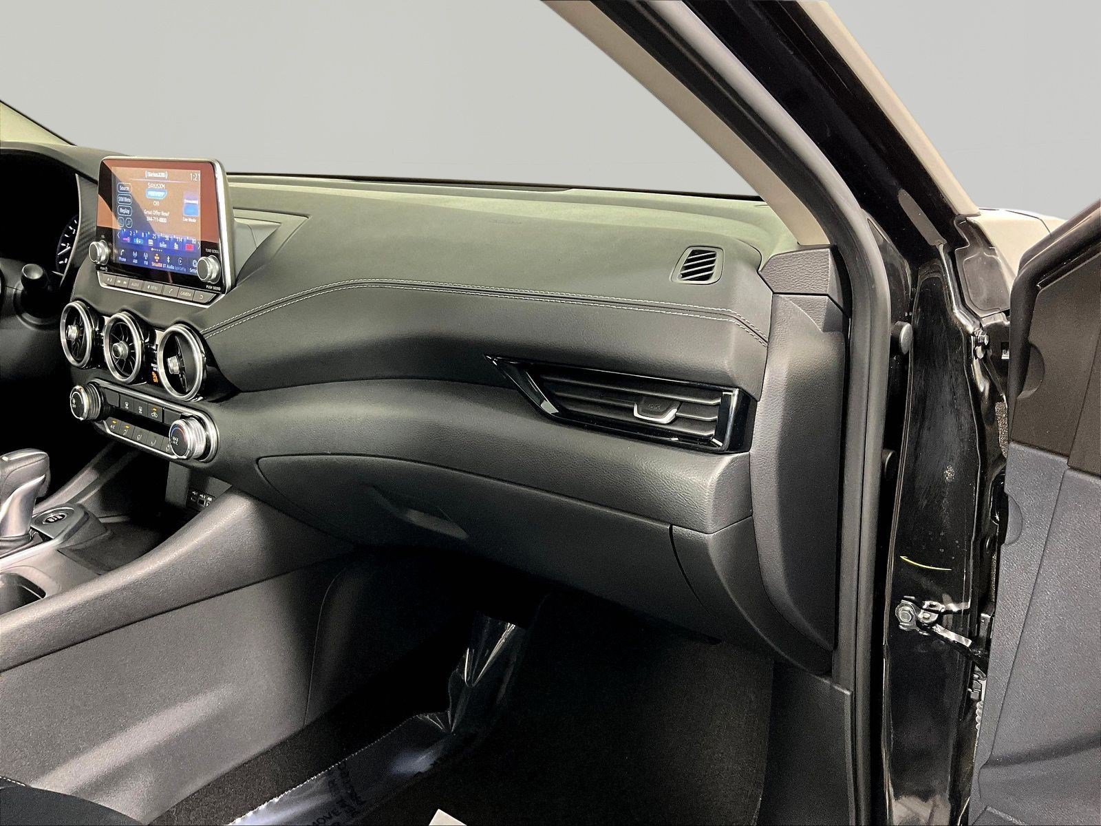 Certified 2022 Nissan Sentra SV w/ Trunk Package FWD image 26