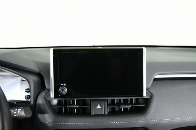 Used 2023 Toyota RAV4 LE image 4
