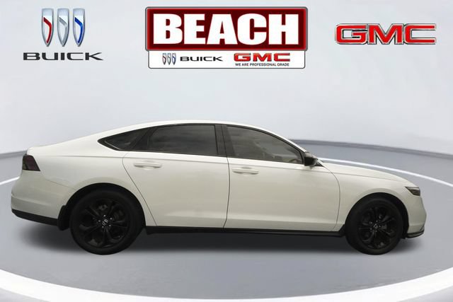 Used 2025 Honda Accord SE image 2