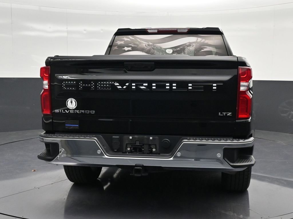 Used 2024 Chevrolet Silverado 1500 LTZ RWD image 2