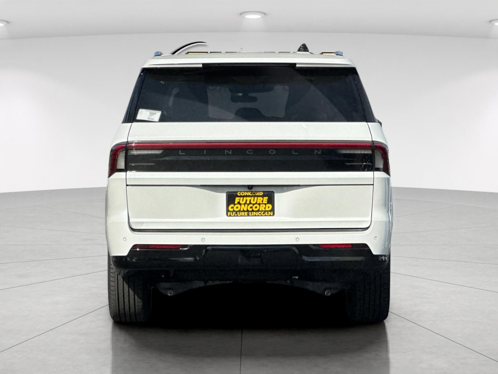 New 2026 Lincoln Navigator L Reserve AWD/4WD image 4