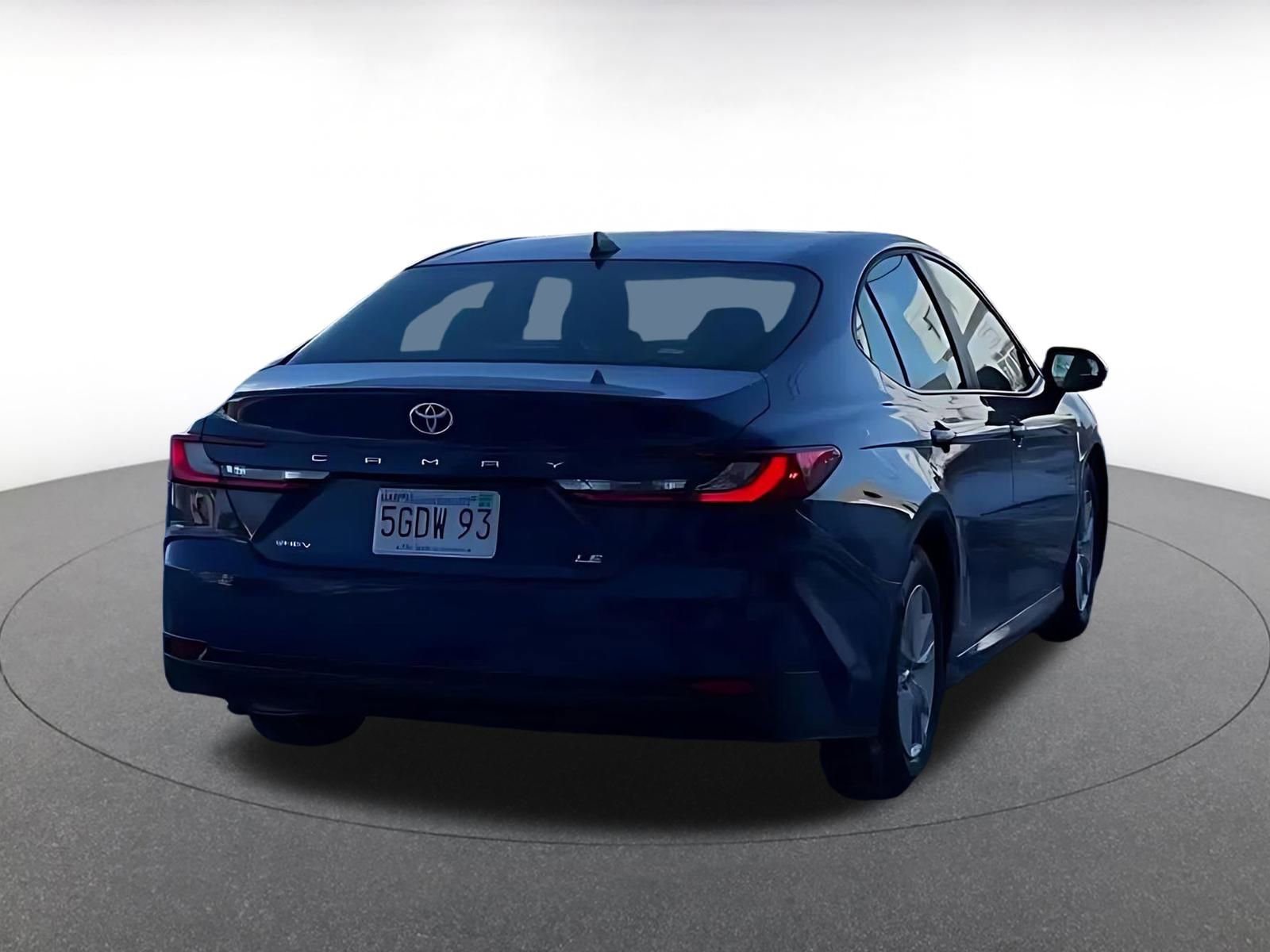 Used 2025 Toyota Camry LE image 12